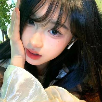无法触碰的她
